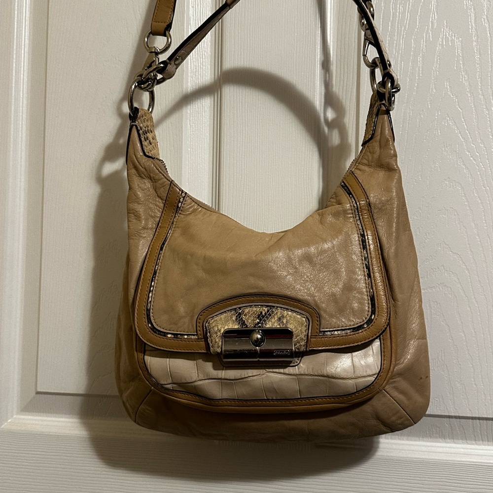 EUC Coach Kristin Shoulderbag
